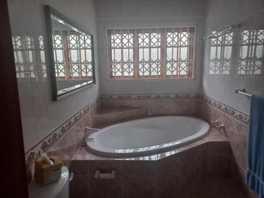4 Bedroom Property for Sale in Gonubie Eastern Cape